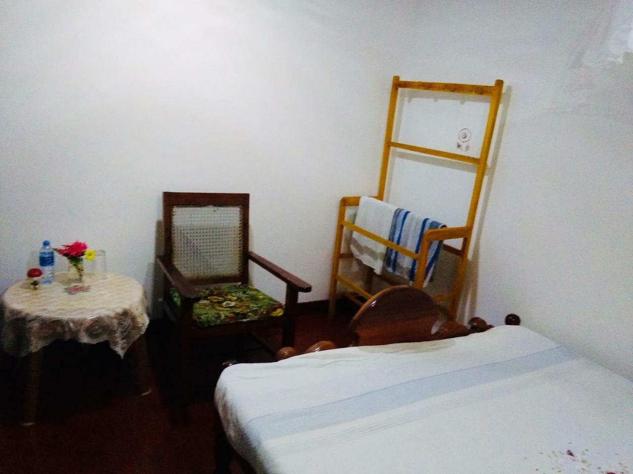 Hikkaduwa Backyard Beach Homestay 갈레 외부 사진